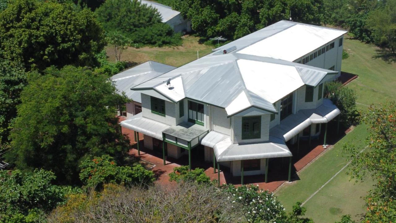 Oceania House Hotel Bantam Village Εξωτερικό φωτογραφία
