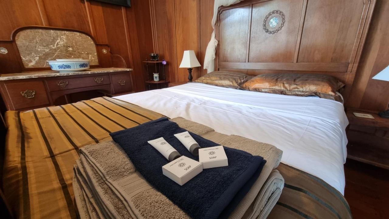 Oceania House Hotel Bantam Village Εξωτερικό φωτογραφία